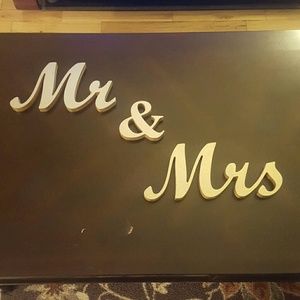Mr & Mrs gold with shimmer signs.