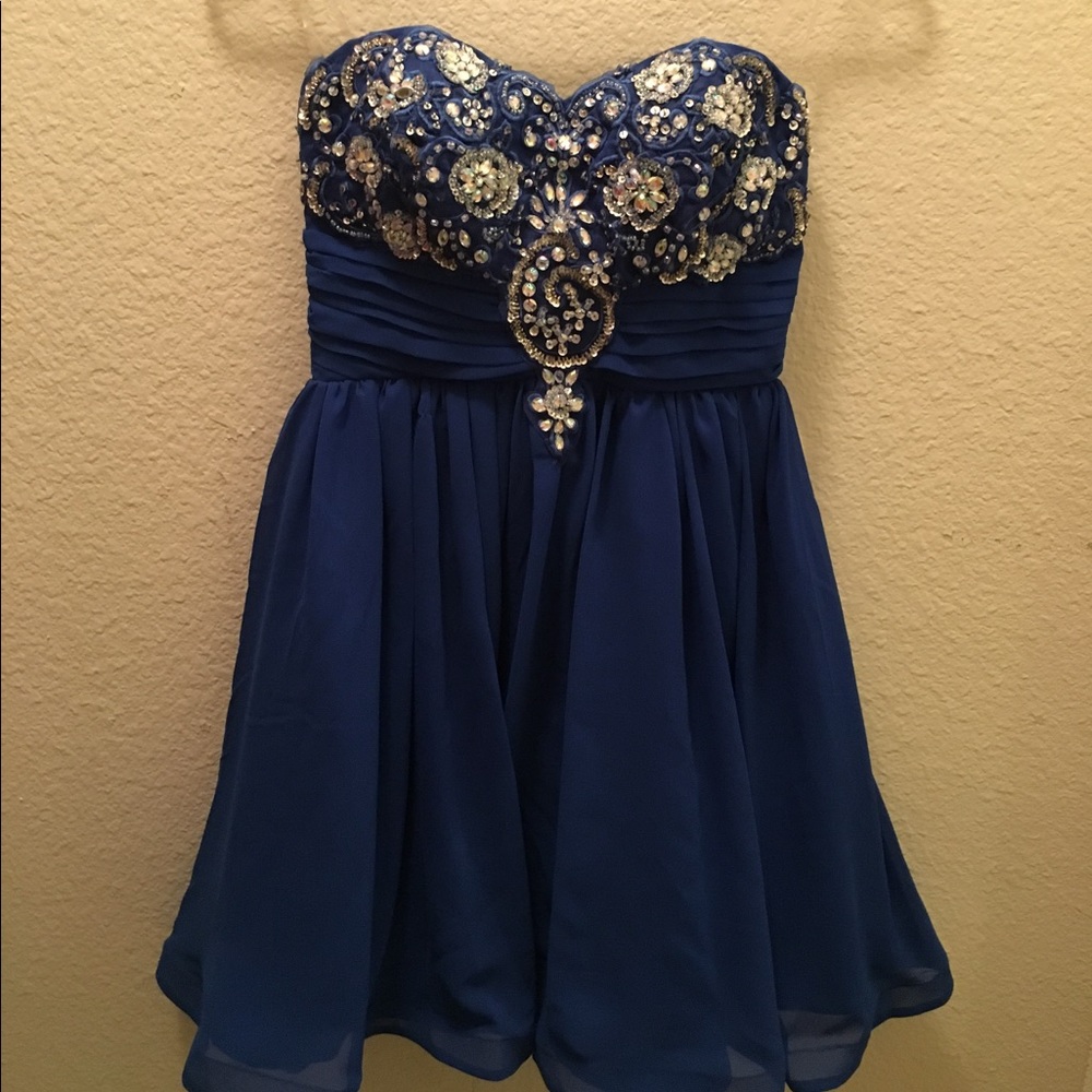 Sequin hearts size 1 homecoming dress strapless