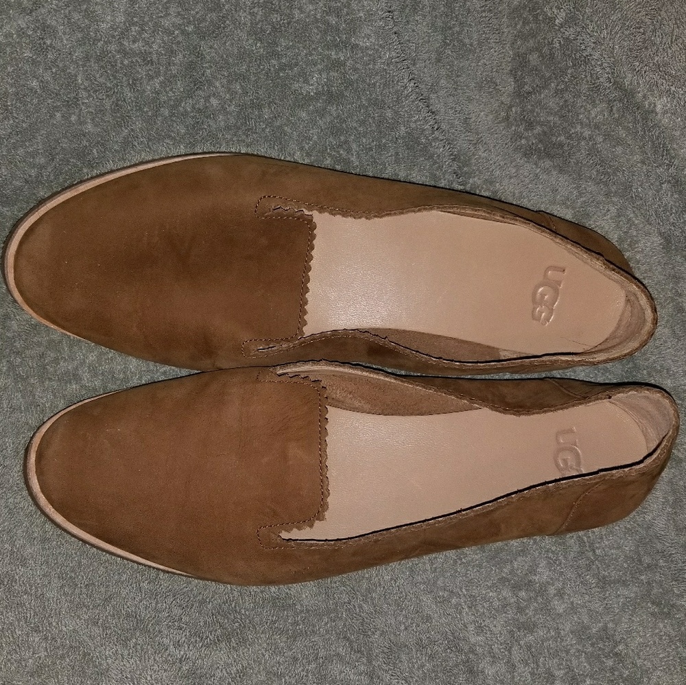 Ugg Brown leather flats