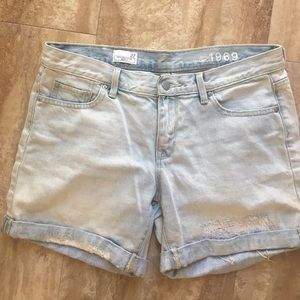 Gap shorts. Size 27.