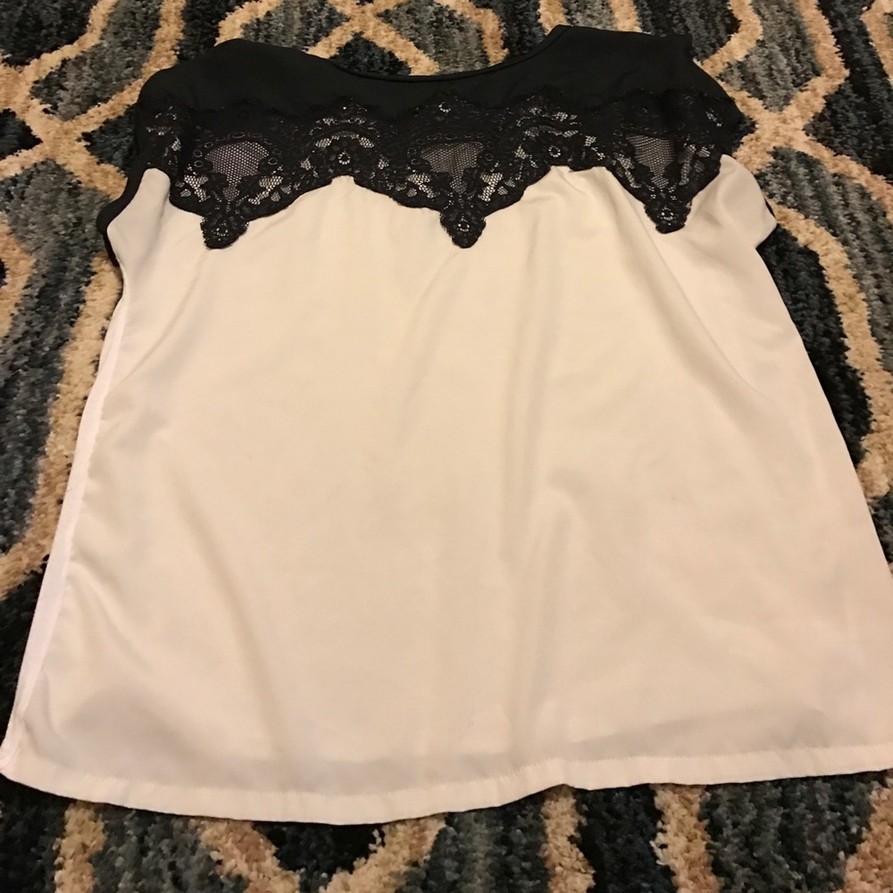 Lauren Conrad top