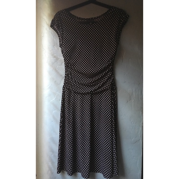 Dresses & Skirts - 50’s Style dress ✨