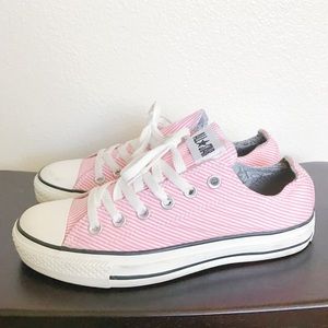 Baby pink/White Striped Low Converse