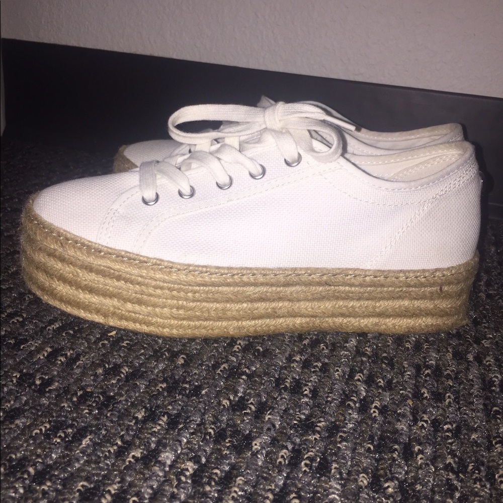 White Steve Madden shoes- worn once!