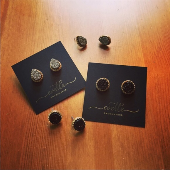 | BLACK DRUZY STUDS | - Picture 3 of 6