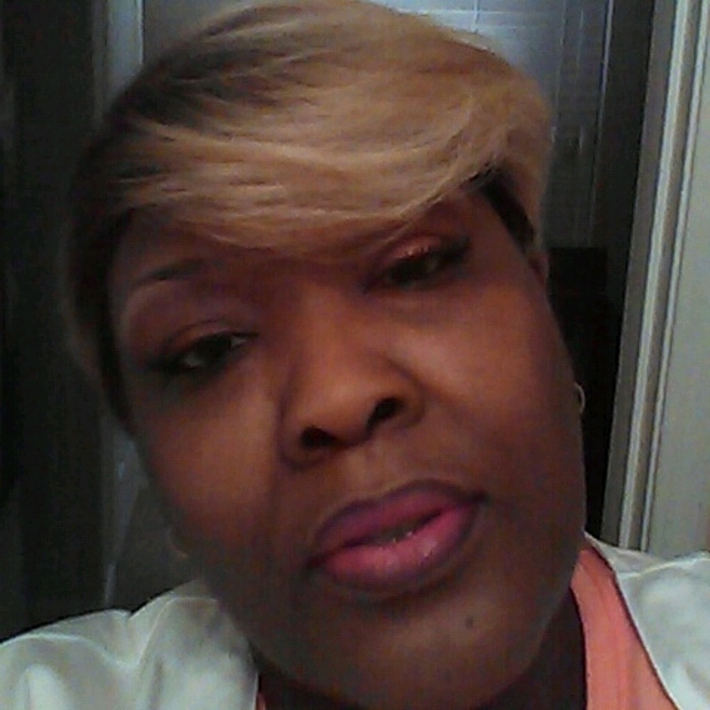 Meet your Posher, Sheila