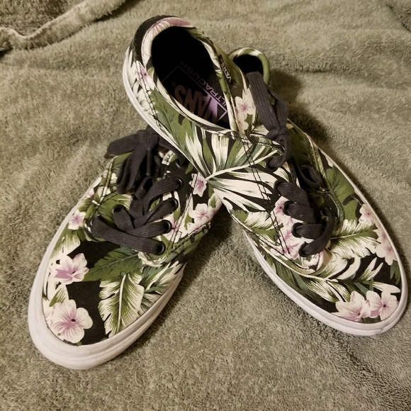 SOLD.     Vans sneakers.  Tropical print - Picture 2 of 5