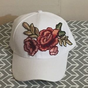Women's 🌹 embroidery cap.