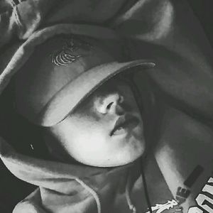 Meet your Posher, Bruce