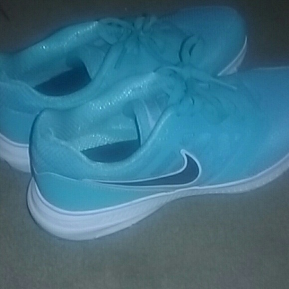 Nike sneakers - Picture 2 of 2