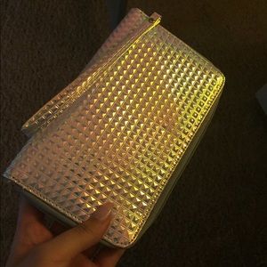 HOLOGRAPHIC WRISTLET WALLET