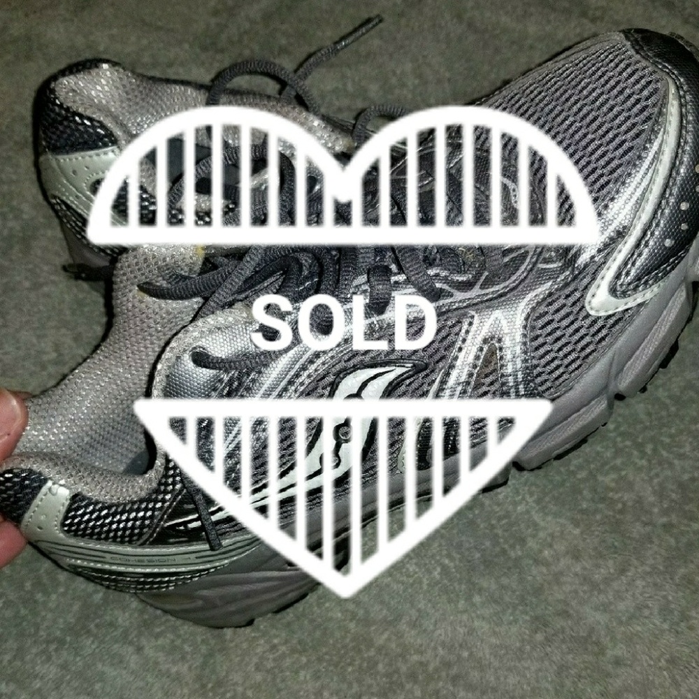 Women's Saucony sneakers size 9