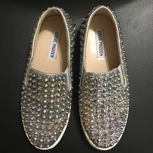 Slip on fashion sneakers