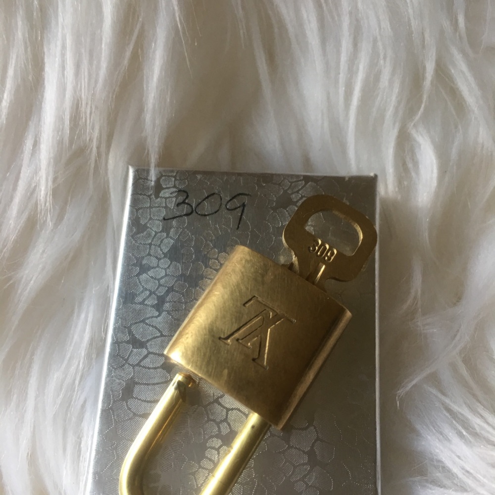 Authentic LV Lock and Key