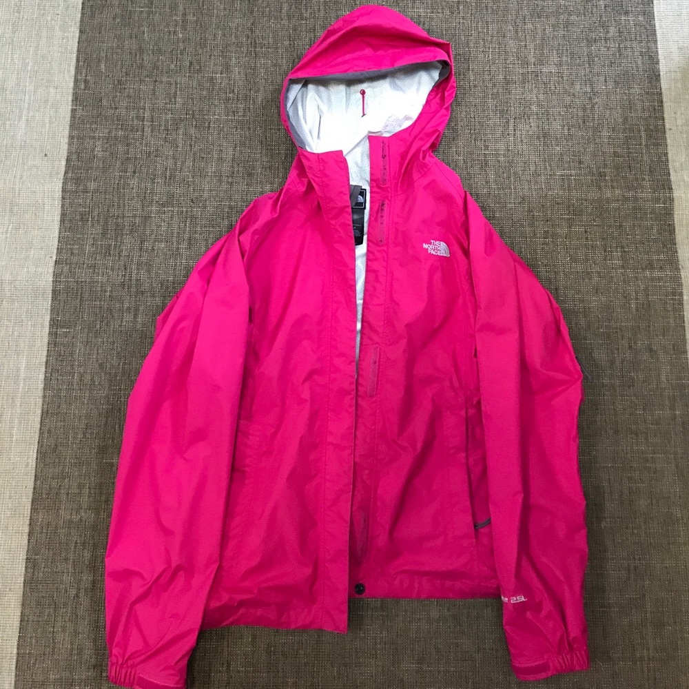 North Face Rain Jacket 🎈FINAL PRICE🎈