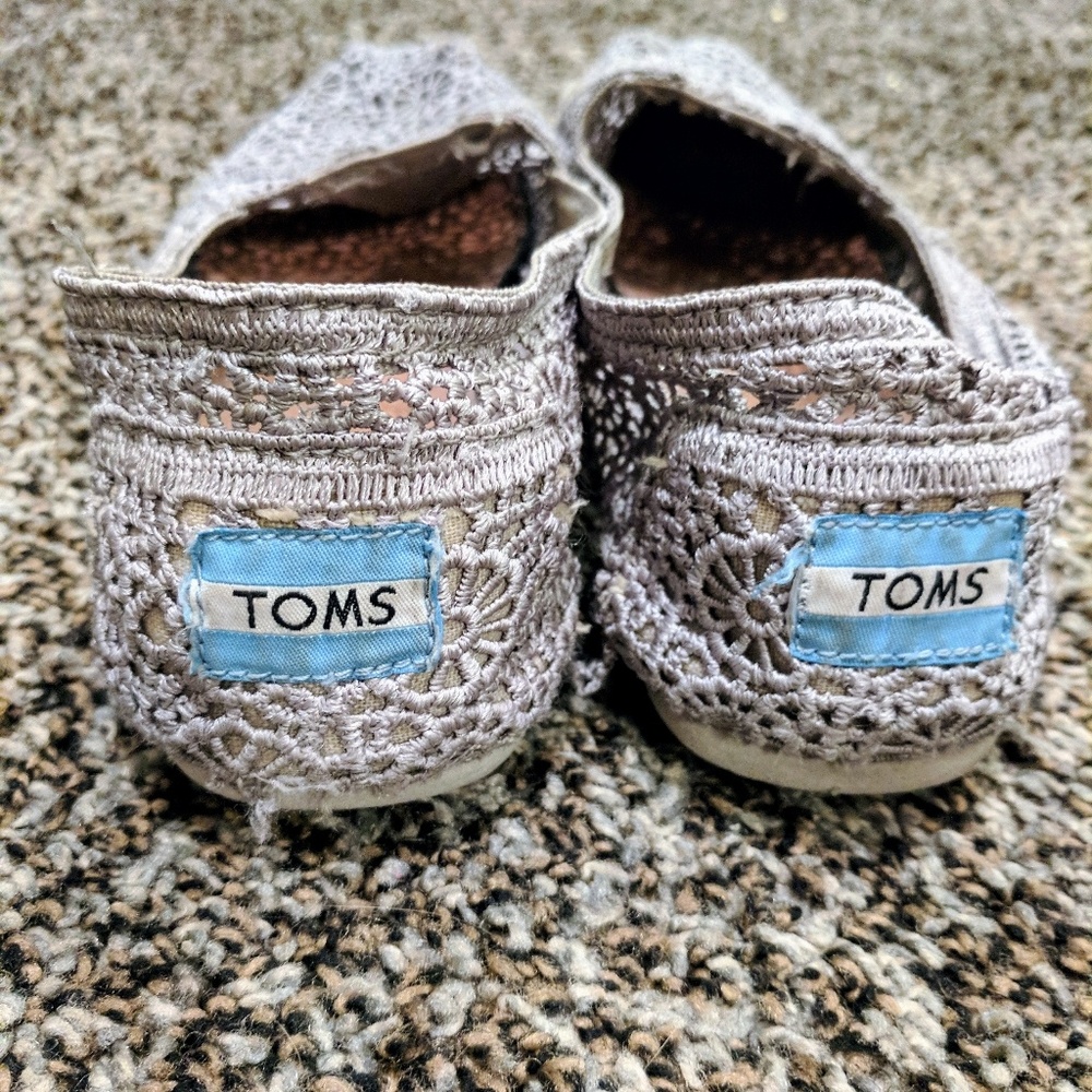 Size 7 crochet Tom's