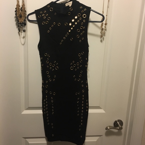 🆕 Bodycon Sleeveless Dress - Picture 3 of 7