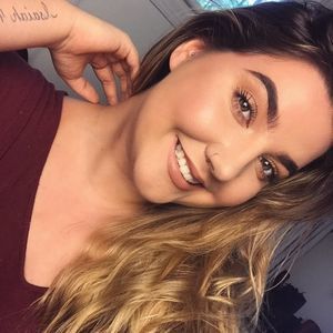 Meet your Posher, Molly