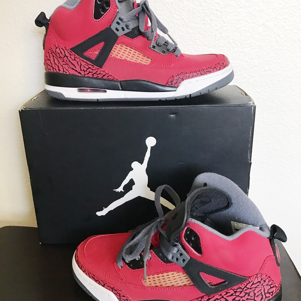 NIKE AIR JORDAN (GS) - TORO SPIZIKE - Sz 6y