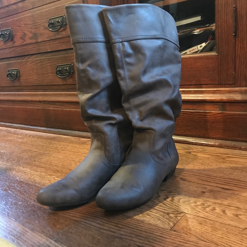 Cliffs Boots