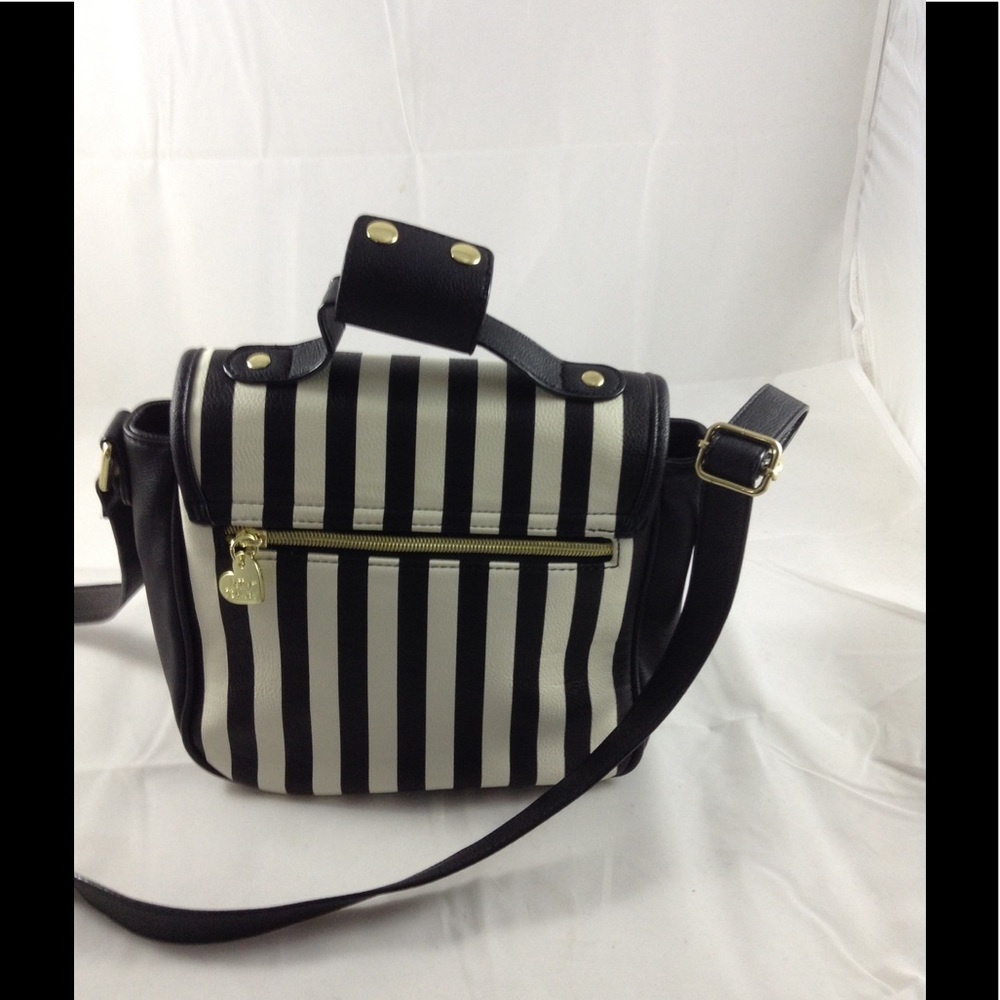 Sold - Picture 2 of 4