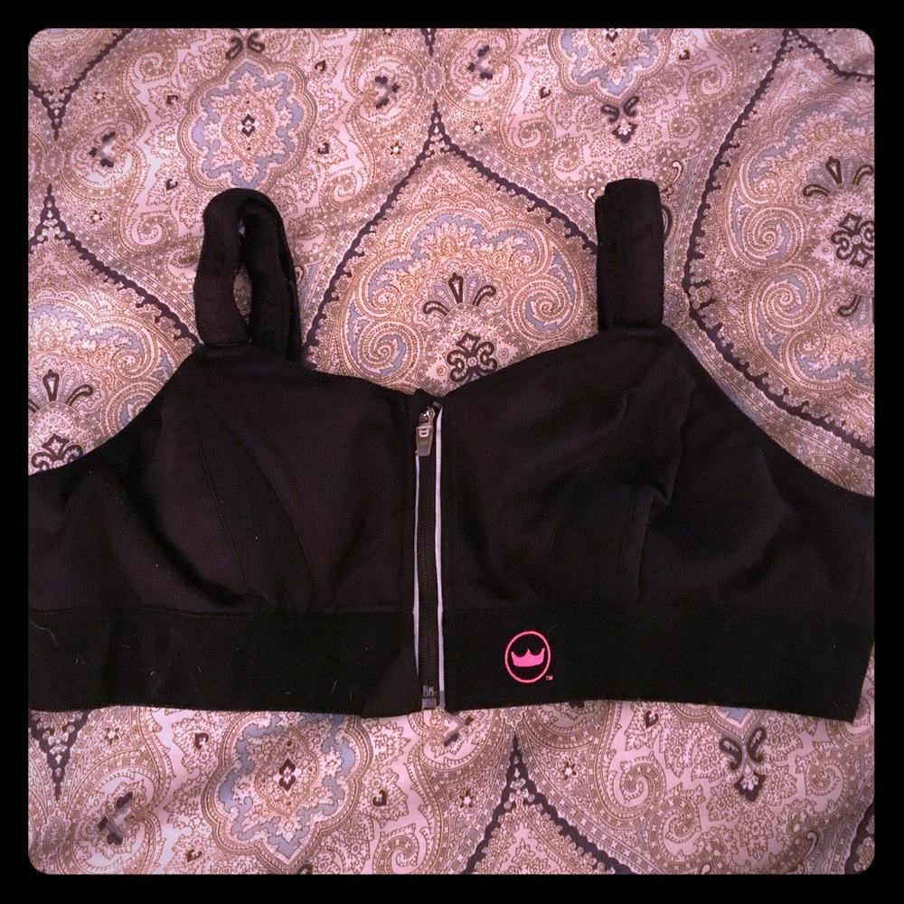 SheFit Sports Bra