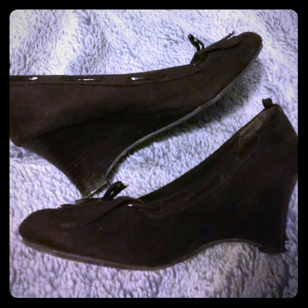 Gap Brown fringe suede wedges