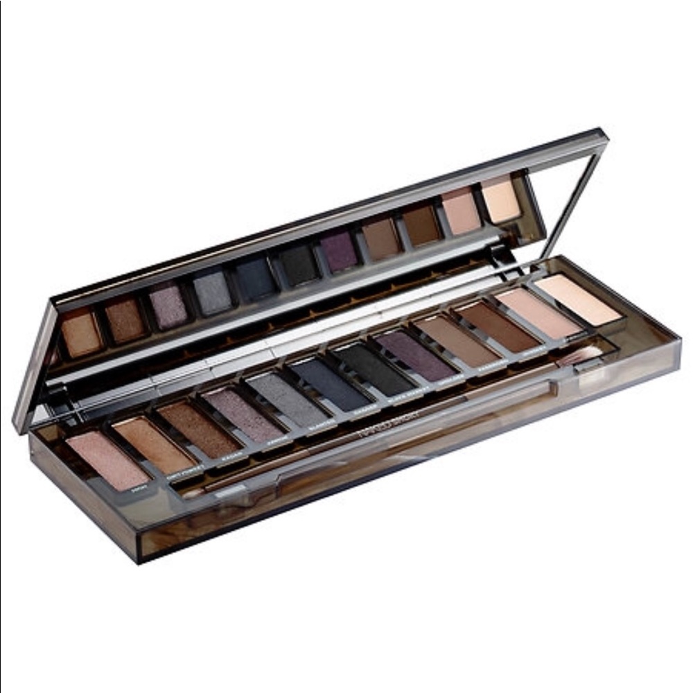 ⭐️U r b a n D e c a y ⭐️Naked Smoky Palette