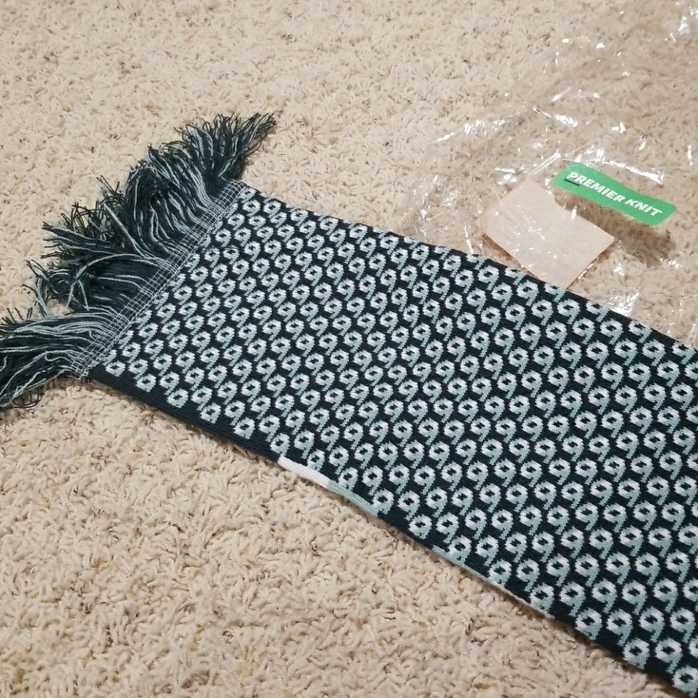 Scarf - Picture 2 of 2