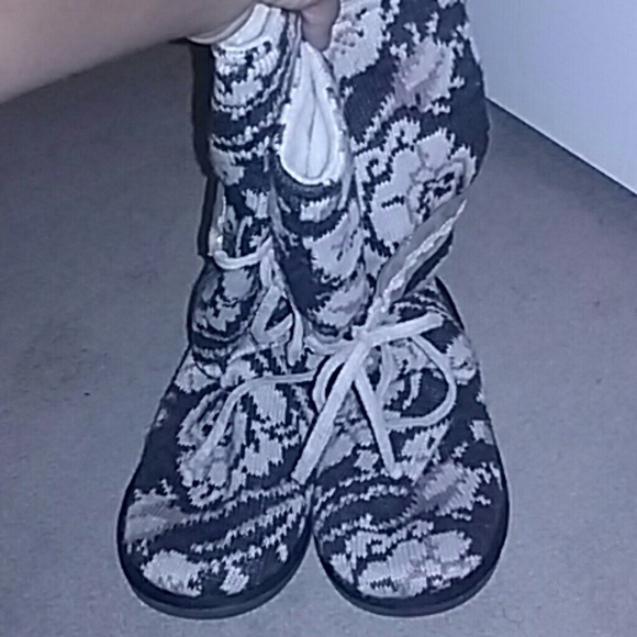 Muk Luk Boots - Picture 1 of 2