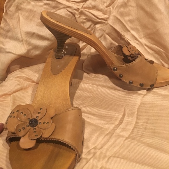 Aldo - Picture 2 of 3