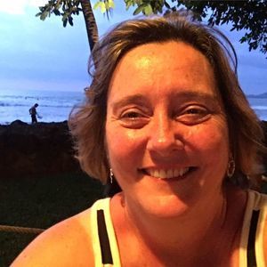 Meet your Posher, Leona