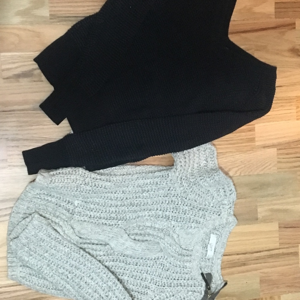 TWO knitted sweaters LOFT & CALVIN OFFFERRRR