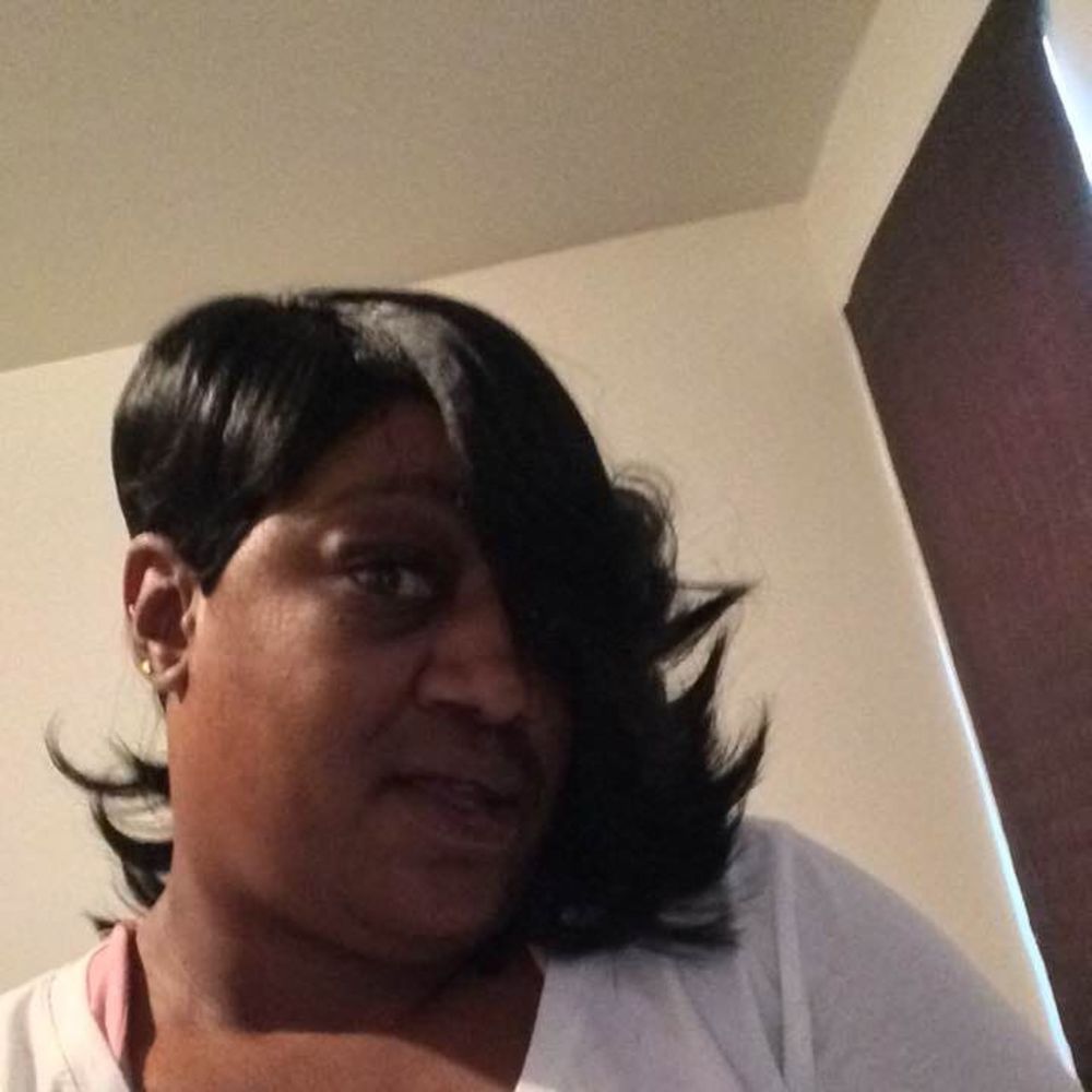 Meet your Posher, Yolanda