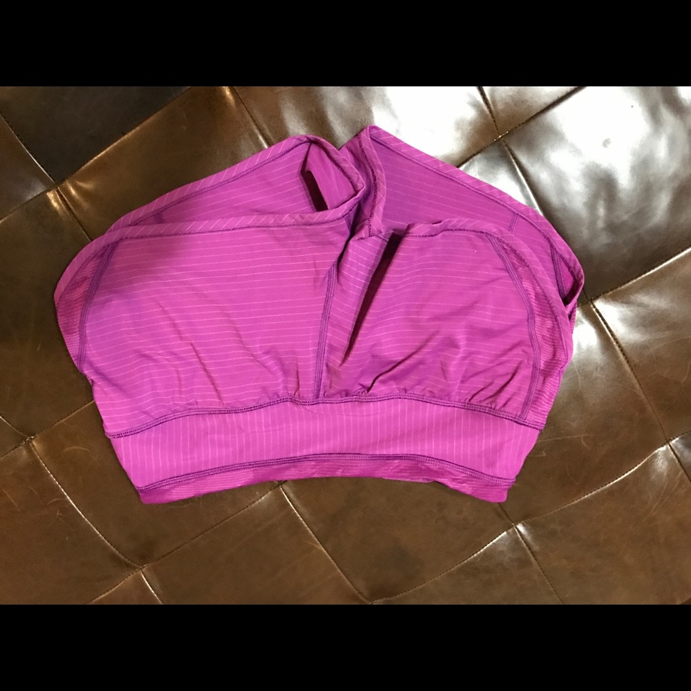 Size 4 Lululemon shorts. 2 1/2" inseam