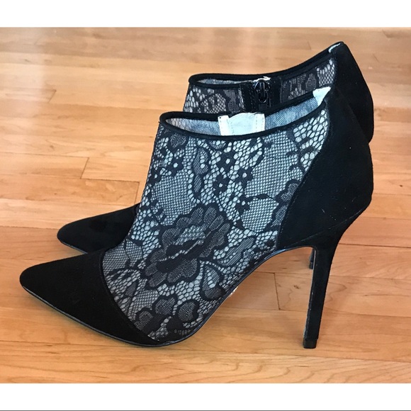Betsey Johnson "LOLA" Lace Booties Last Pair Sz 7 - Picture 5 of 8