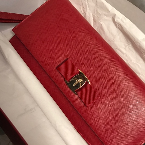 Brand New Buckle Detail Red Camy Ferragamo Clutch - Picture 6 of 8