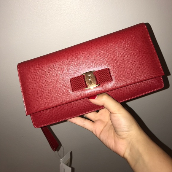 Brand New Buckle Detail Red Camy Ferragamo Clutch - Picture 2 of 8