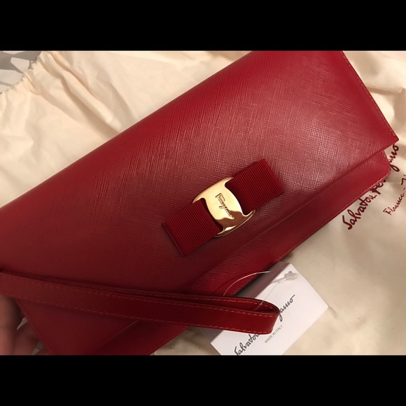 Brand New Buckle Detail Red Camy Ferragamo Clutch - Picture 5 of 8