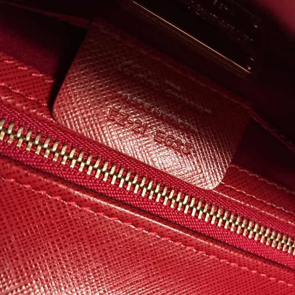Brand New Buckle Detail Red Camy Ferragamo Clutch - Picture 8 of 8