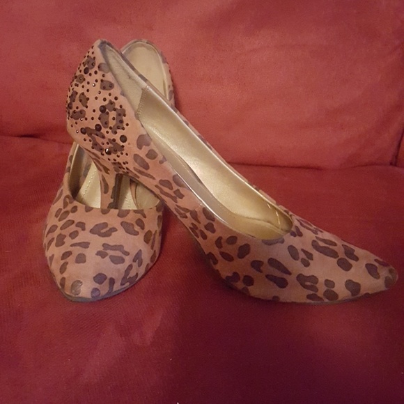 Maurices Pointed Heels - Picture 2 of 4