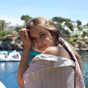 Meet your Posher, Isabelle