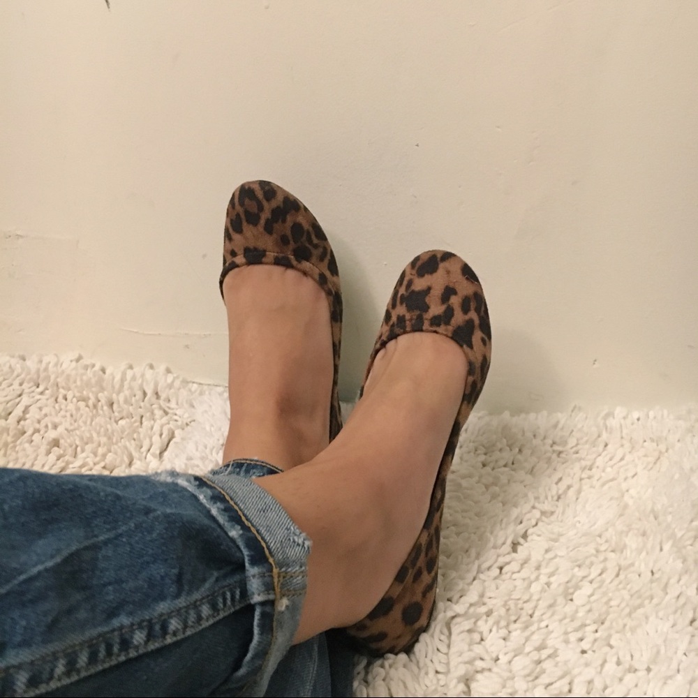 Mossimo Leopard Flat sz 6