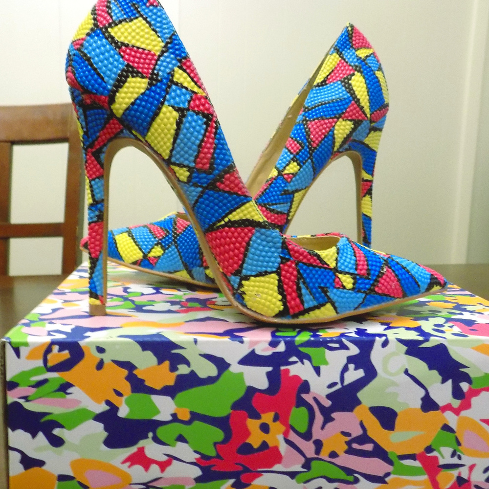 Multicolored Tribal Mosaic Art Pointy Toe Pumps