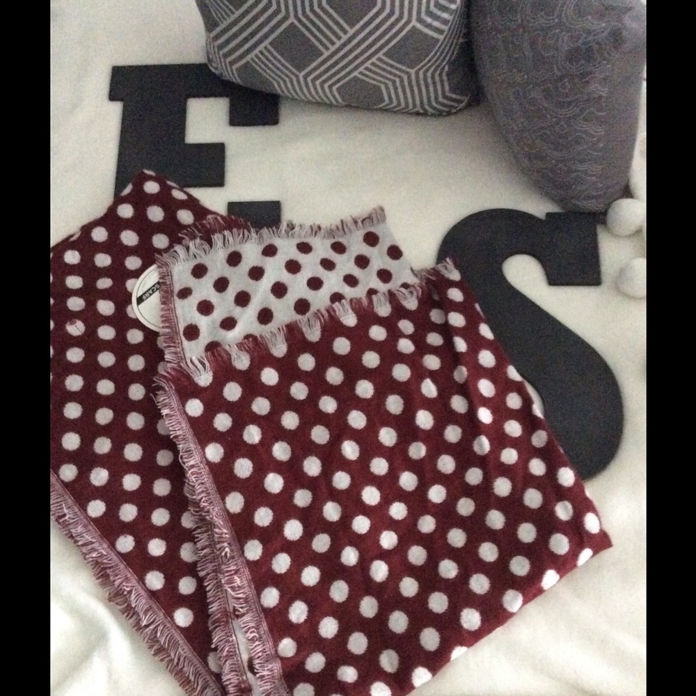 UNDER ONE SKY WOMEN BLANKET SCARF