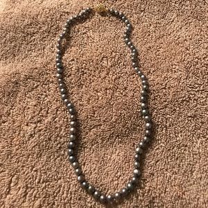 Grey pearl necklace with clasp