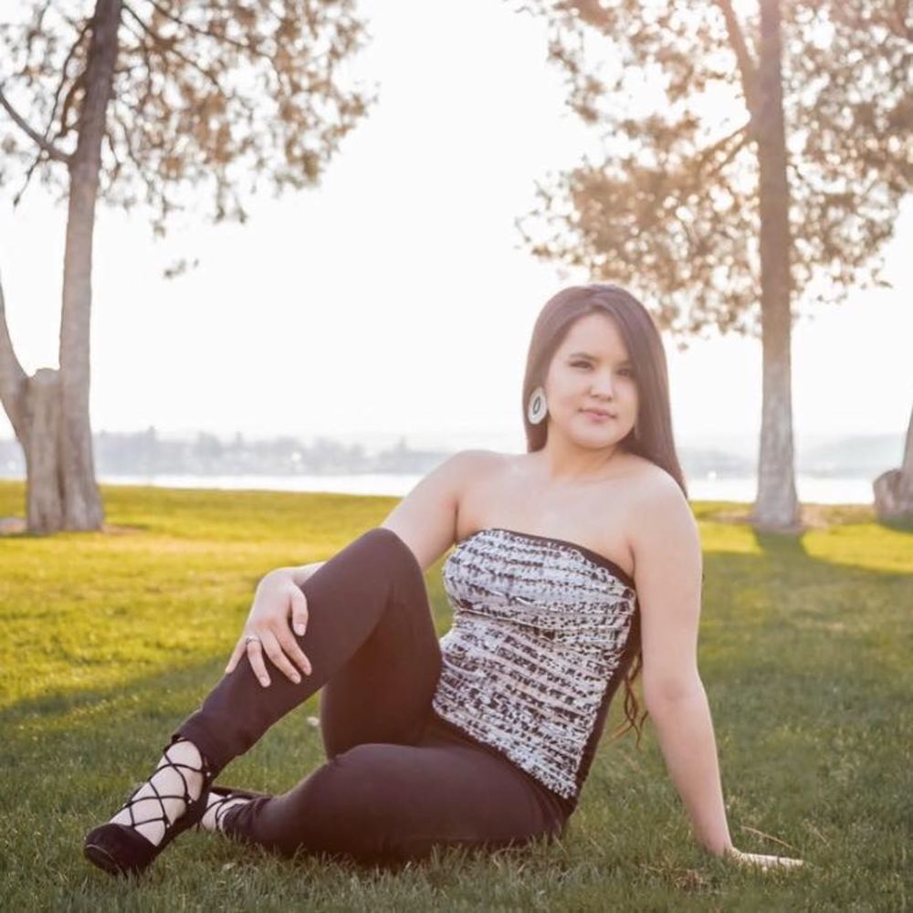 Meet your Posher, Whitney l.