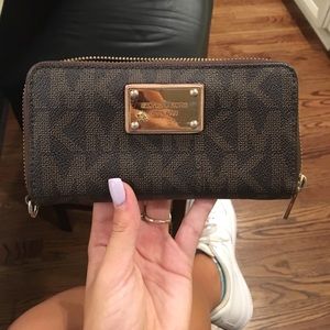 Micheal Kors Wallet