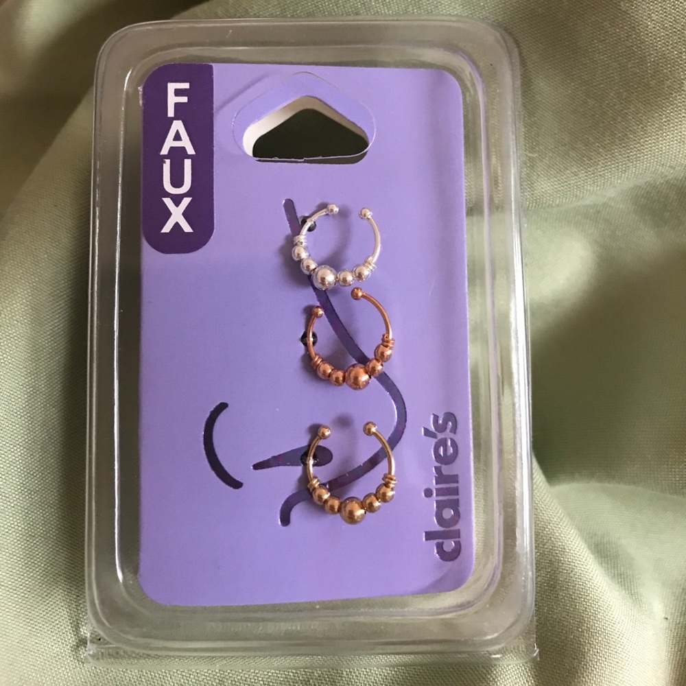 NWT faux septum piercing