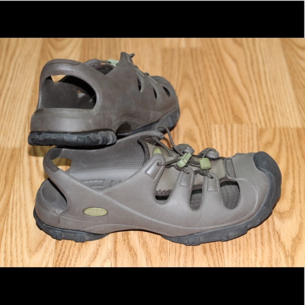 Size 9 Croc Sandals